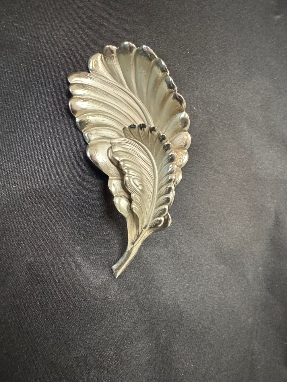 Vintage Ornate Metal Leaf Trinket Dish - Silver Tone